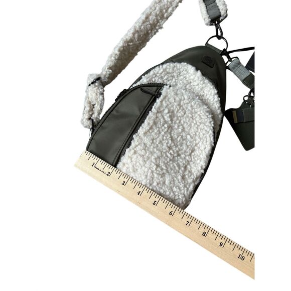 NEW House Of Harlow Sling Backpack Sherpa Nylon Olive Green Cream - Picture 5 of 15